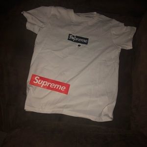 Supreme t shirt